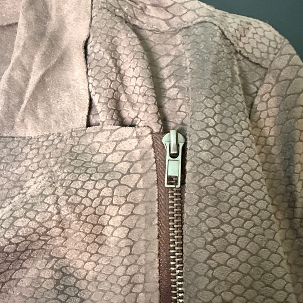 Mystree Taupe snake design zip up scarf jacket - Picture 8 of 10